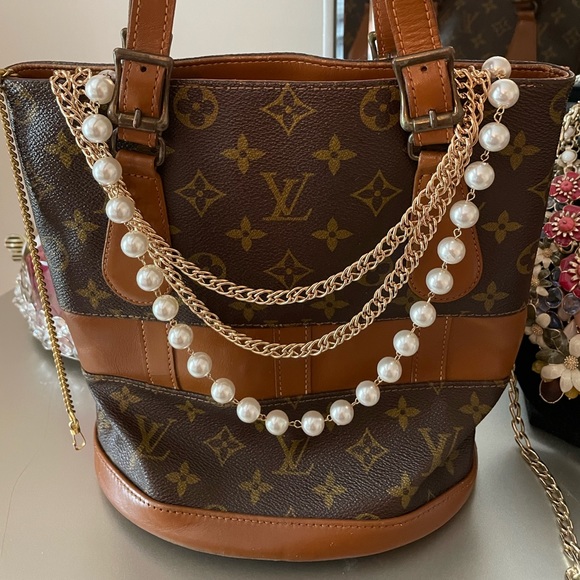 Louis Vuitton Handbags - Louis Vuitton Marais bucket pm